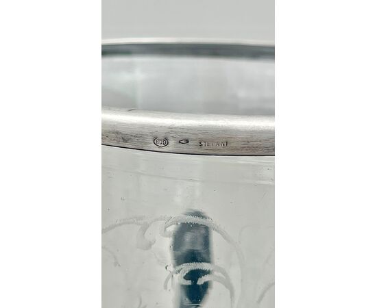 Vaso globulare in vetro trasparente  con molature rocaille e dettagli in argento .S.A.L.I.R.Murano.