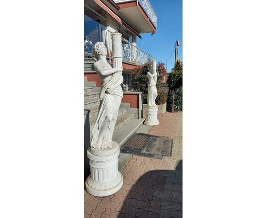 Statua in marmo bianco  