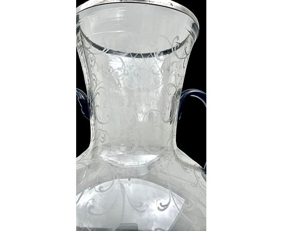 Vaso globulare in vetro trasparente  con molature rocaille e dettagli in argento .S.A.L.I.R.Murano.