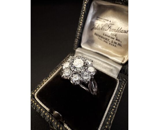 Anello  con  Diamanti  3 ct.