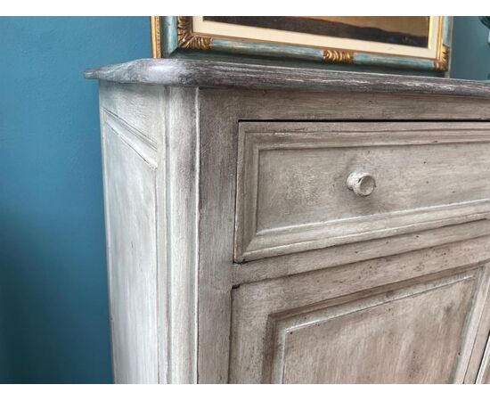 Credenza  laccata dell'Ottocento toscana