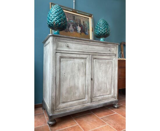 Credenza  laccata dell'Ottocento toscana