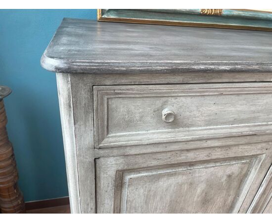 Credenza  laccata dell'Ottocento toscana