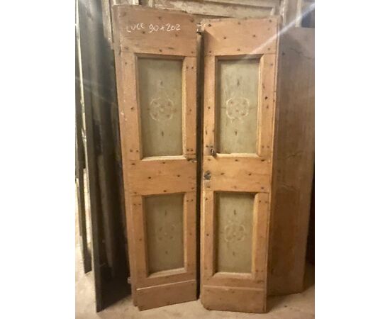 PTIR140 - Porta laccata a motivo floreale, epoca '700, misure cm L 90 x H 200