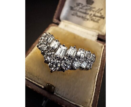 Anello  in  Platino  con  Diamanti  
