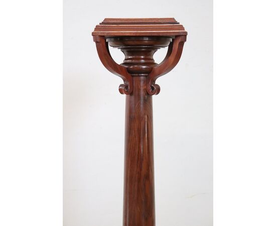 Colonna in legno di rovere secolo XX