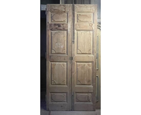PTCI557 - Portoncino in castagno, epoca '800, misure cm L 128 x H 271