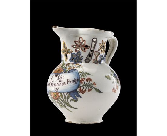 Brocca in maiolica , manifattura Antonibon, Nove di Bassano , XVIII secolo VENDUTA
