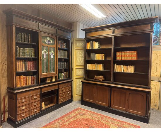 LIB161 - N. 3 librerie Decò simili con profili laccati, misure cm L 217 x H 260 x P 40