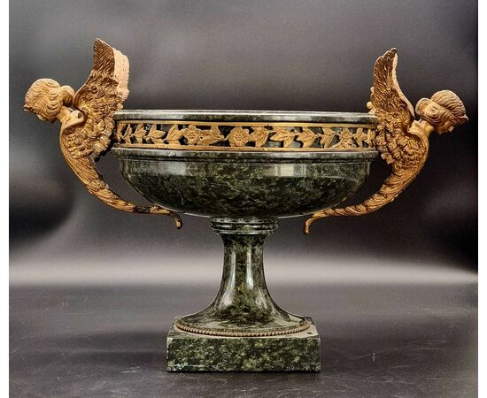 Coppa in marmo serpentino verde con montature in bronzo dorato – Fine XIX secolo