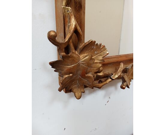 Specchiera dorata con foglie e tralci - specchio - cornice barocca - fine 800