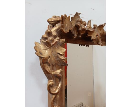 Specchiera dorata con foglie e tralci - specchio - cornice barocca - fine 800