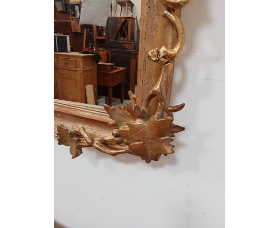 Specchiera dorata con foglie e tralci - specchio - cornice barocca - fine 800