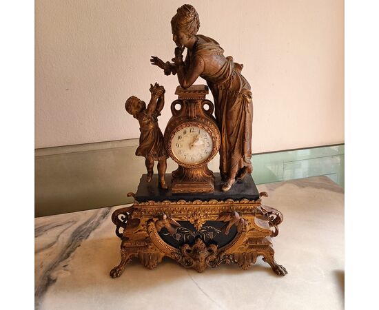 orologio in metallo dorato cm. 40 x 58