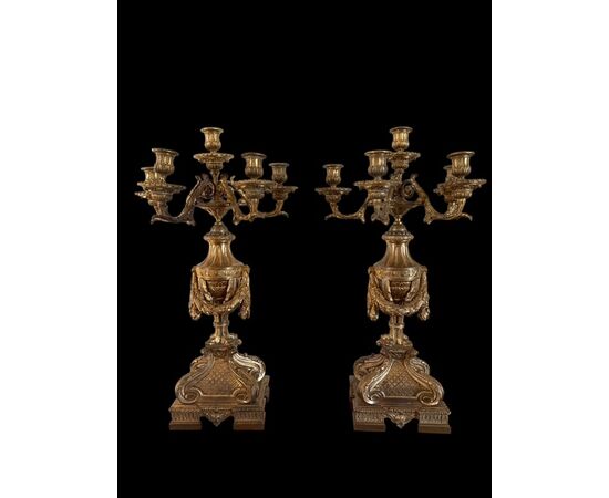 " GARNITURE " COMPOSTA DA OROLOGIO CON CANDELIERI IN BRONZO DORATO 