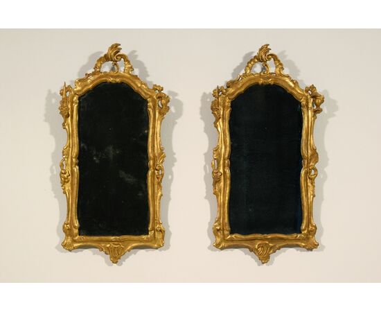 Coppia di specchiere in legno intagliato e dorato, Venezia, seconda metà XVIII secolo, Luigi XV