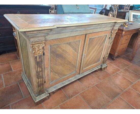 Credenza laccata del '700 toscana