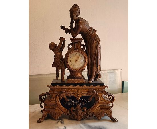 orologio in metallo dorato cm. 40 x 58