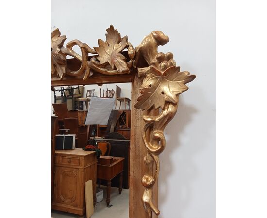 Specchiera dorata con foglie e tralci - specchio - cornice barocca - fine 800