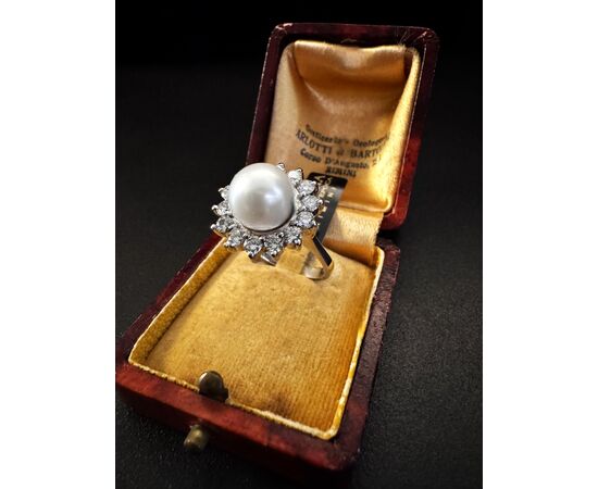 Anello  con  Perla  e  Diamanti 1 ct.