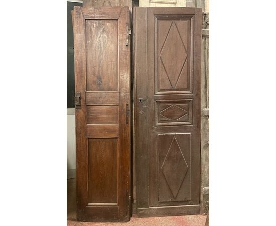 PTI753 - Porta da pianerottolo in noce, epoca '700, misure cm L 116 x H 203