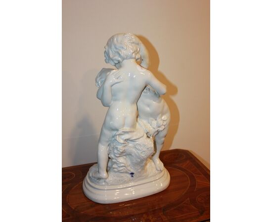 Gruppo scultoreo in ceramica Coppia di Amorini Putti del 1800
