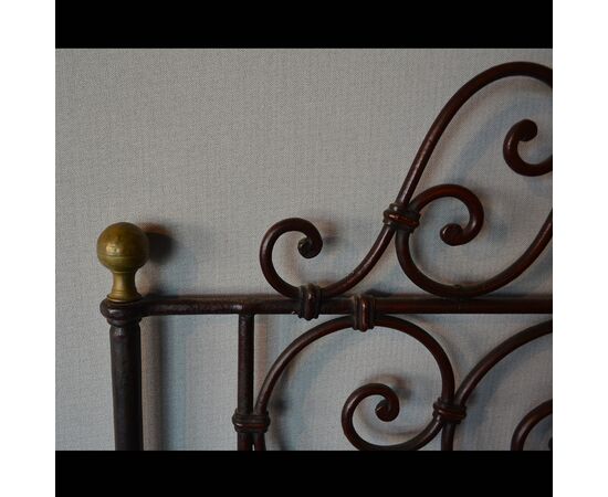 Letto in ferro pieno