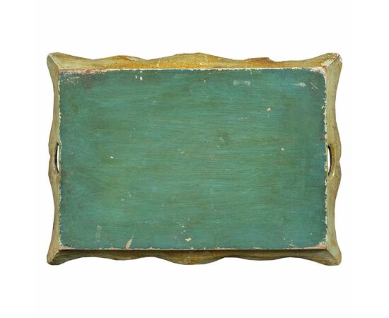 Vassoio in legno laccato e dipinto. Venezia, XVIII secolo.