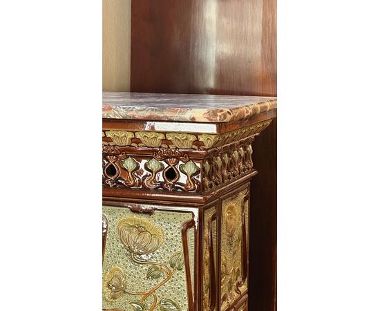 Stufa in ceramica policroma liberty francese