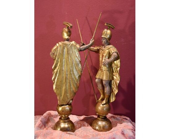 Coppia di soldati romani in legno dorato - Roma, XVIII secolo