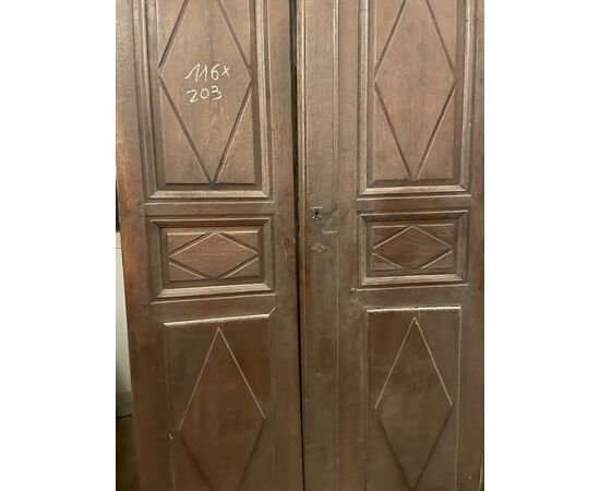 PTI753 - Porta da pianerottolo in noce, epoca '700, misure cm L 116 x H 203