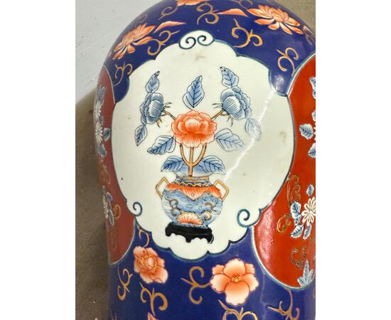 Antico vaso giapponese, primi '900, firmato alla base, h 55 cm.