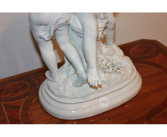 Gruppo scultoreo in ceramica Coppia di Amorini Putti del 1800
