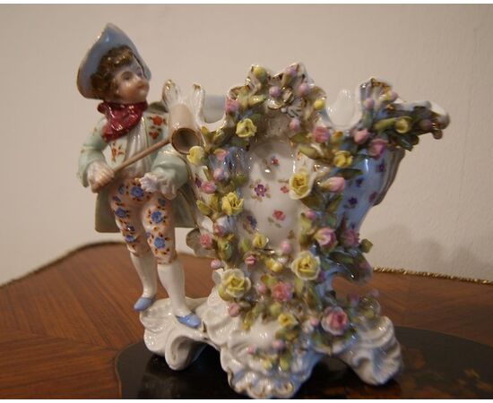 Antichi vasetti con personaggi in porcellana di Meissen del 1800