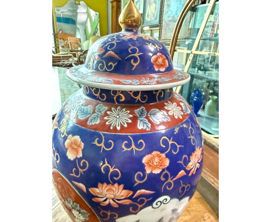 Antico vaso giapponese, primi '900, firmato alla base, h 55 cm.
