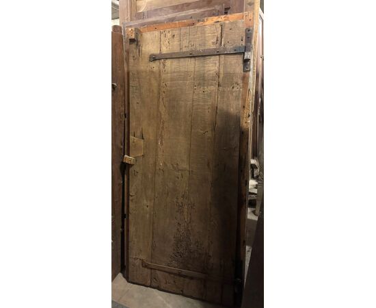 PTIR477 - Porta rustica in noce, con telaio, epoca '800, luce cm L 78 x H 184