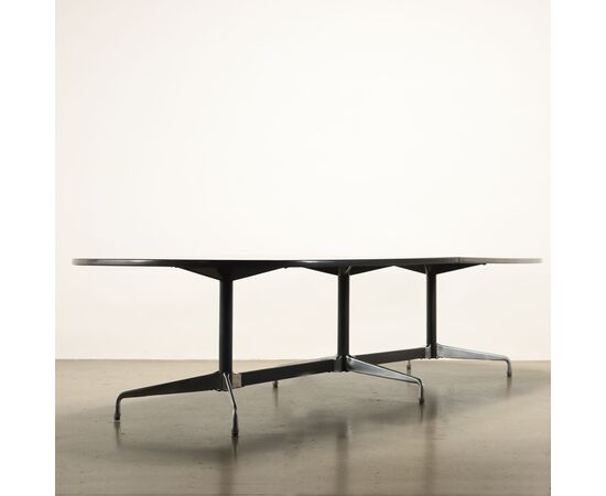 Grande Tavolo di Charles e Ray Eames