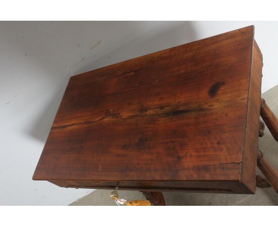 Antico tavolinetto – scrittoio  Carlo X 1830 noce e acero intarsiato . Mis 73 X 42 H 75