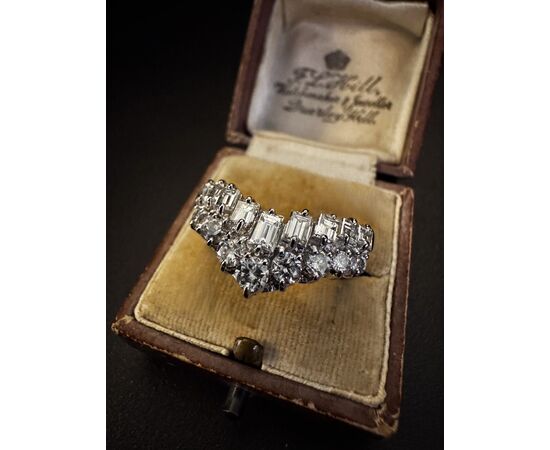 Anello  in  Platino  con  Diamanti  