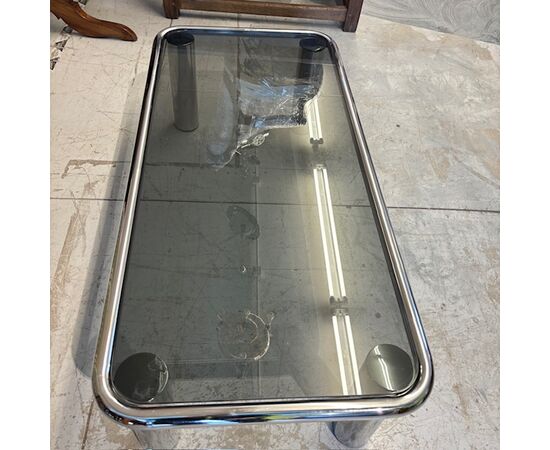 Tavolino da fumo anni 70 cromato e vetro fumè – modello Sesann Frattini per Cassina .mis120 x 60 x 35 