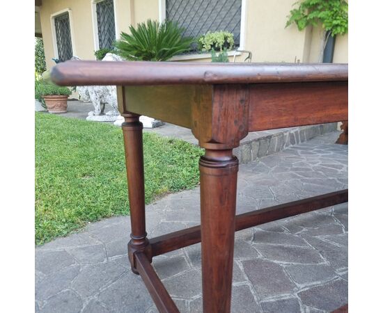 Tavolo in noce Direttorio fine '700 lombardo
