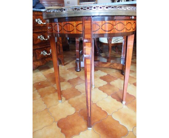 TAVOLINO ROTONDO STILE LUIGI XVI DA SALOTTO RESTAURATO  diametro 62xH76