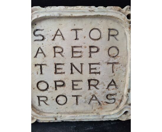 Bellissimo bassorilievo - Palindromo di Sator in marmo - 40 x 38 cm