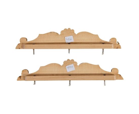 Coppia di piccoli fregi-cimase dorate - O/4916 -