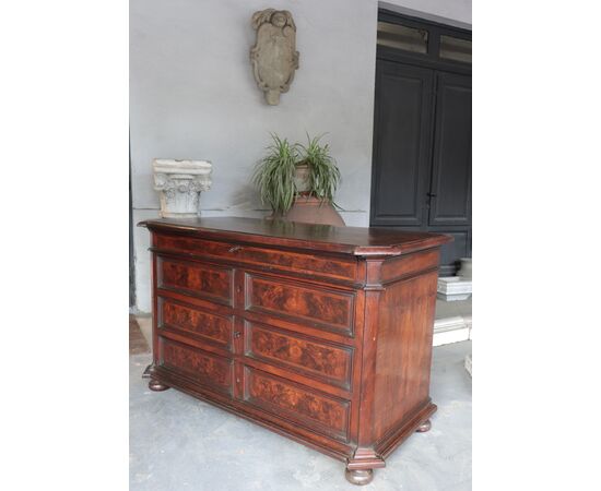 Cassettone con scarabattolo, Toscana, fine '600