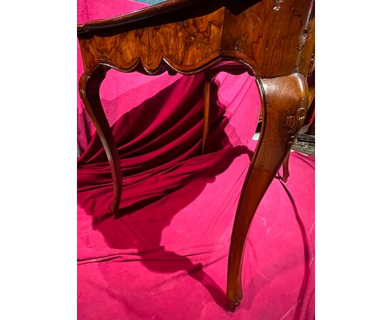 Elegante tavolino scrittoietto- Venezia - 1750 c.a