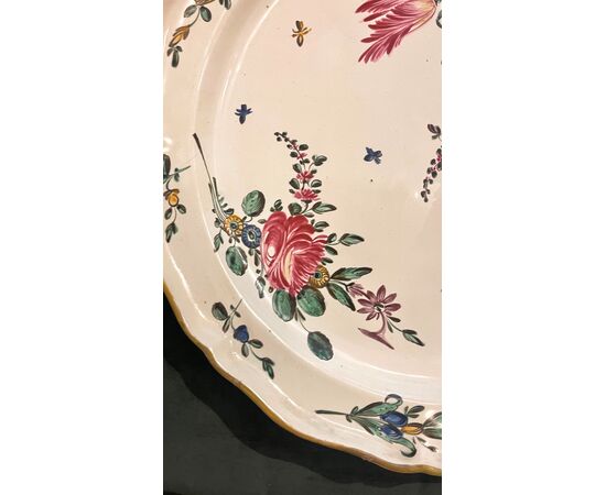 Grande piatto in maiolica alla’rosa’.Casali e Callegari.Pesaro.