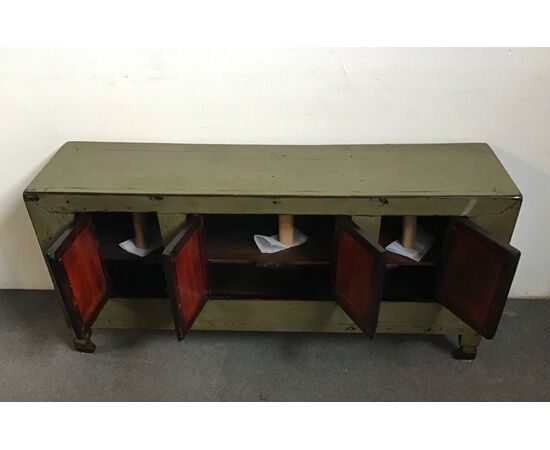 Credenza monocroma