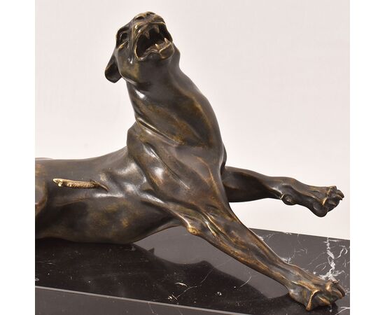 ANTICHE SCULTURE IN BRONZO, LEONESSA FERITA, CHARLES VALTON, SCULTORE FRANCESE, XIX SECOLO. (STB96)