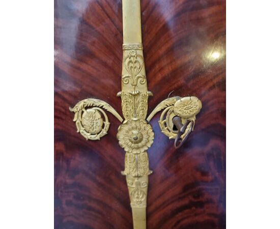 Elegantissima credenza impero